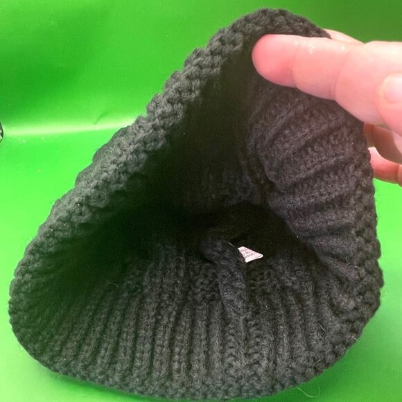 C.C. Exclusives Beanie Black Cable Knit Faux Fur Pom Pom Fall Winter Hat NWOT - Picture 7 of 10